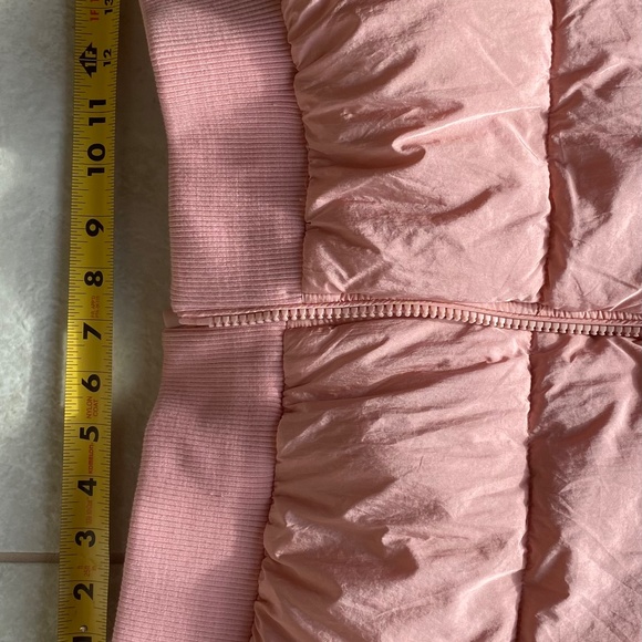 NEW Women's Winter Crop Vest Puffer Vest Small Pink - Picture 5 of 7